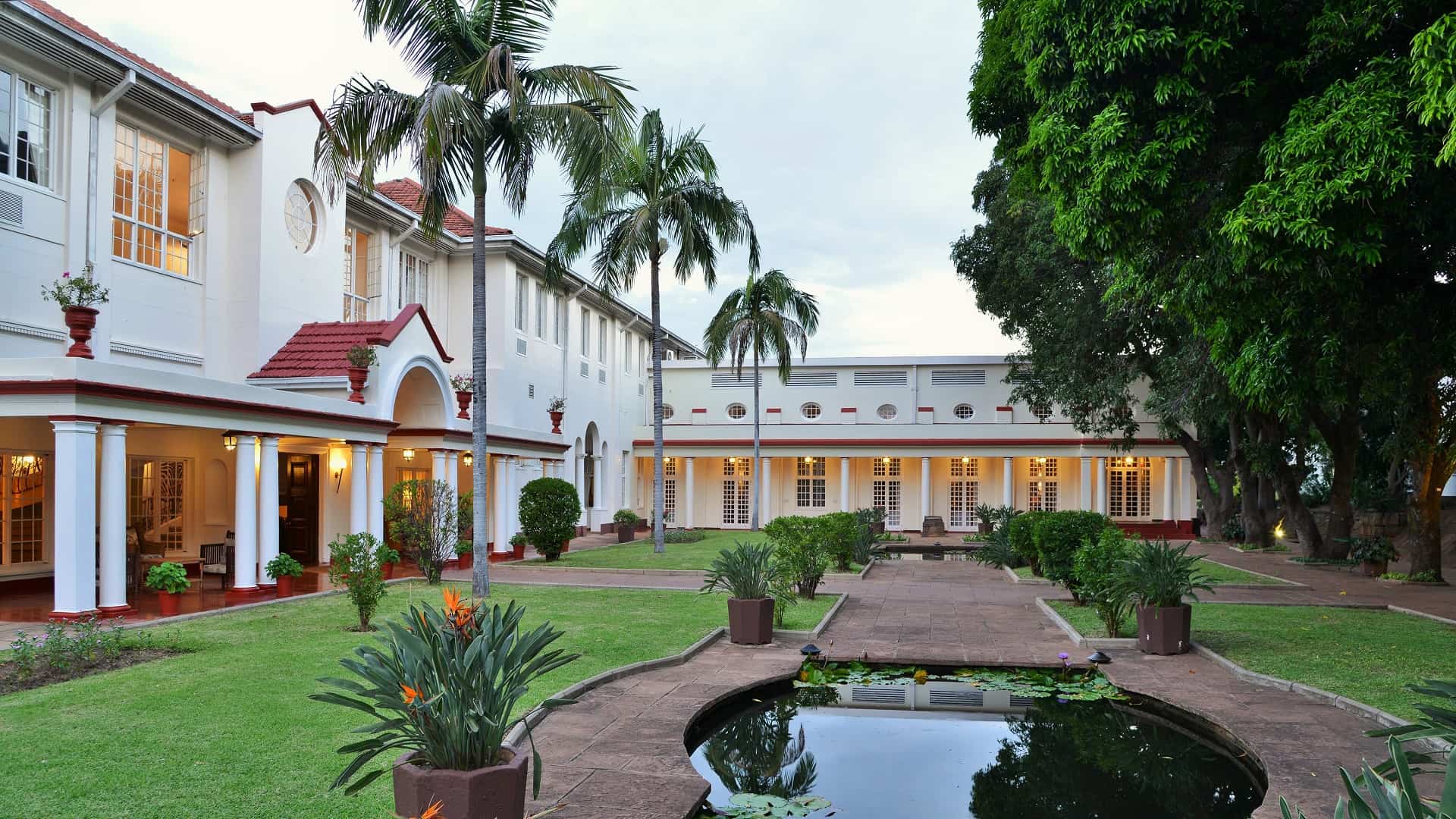 Victoria Falls Hotel