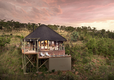 Mhondoro Safari Lodge & villa
